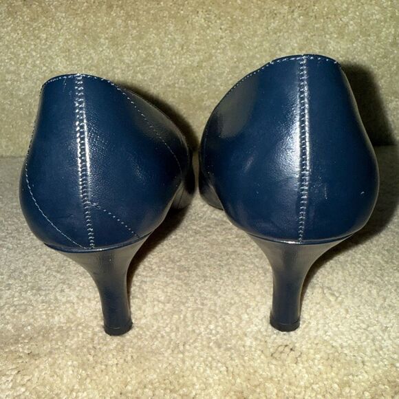 Karen Scott Clancy Pointed‎ Toe Classic Pumps Heels Navy Blue Size 9M - Picture 4 of 9
